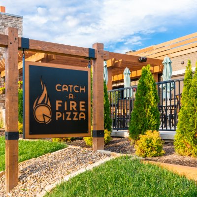 Catch-a-Fire Pizza Exterior Signage