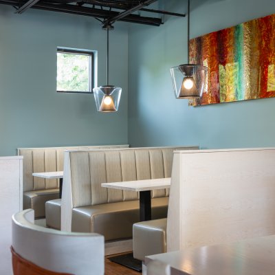 Catch-a-Fire Pizza Interior Seating
