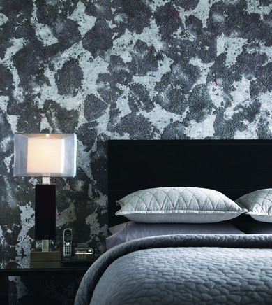 How to Go Bold with Wallpaper